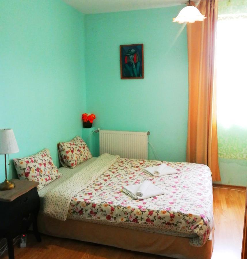 Guest House Misha Petrevene Buitenkant foto