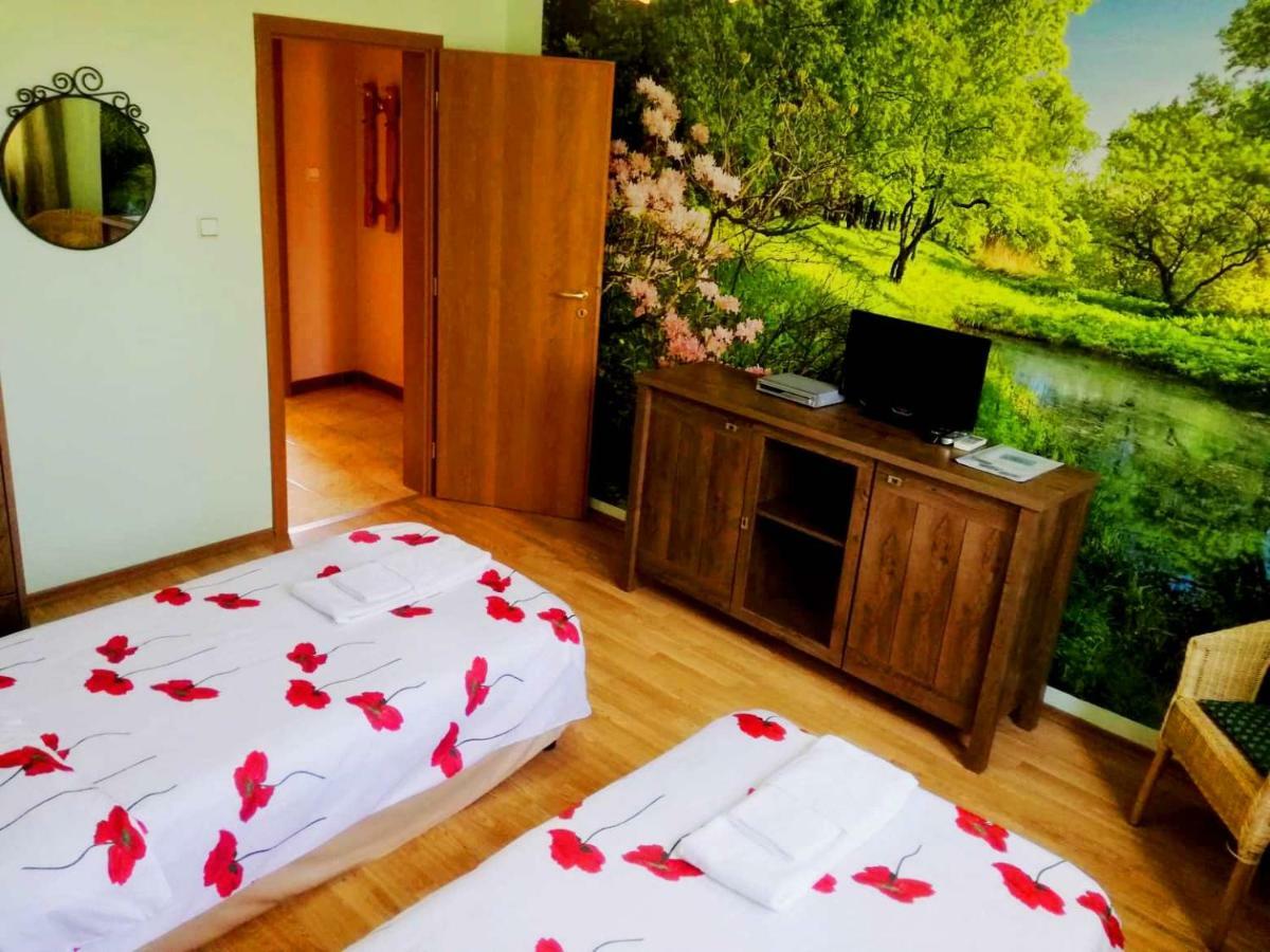 Guest House Misha Petrevene Buitenkant foto